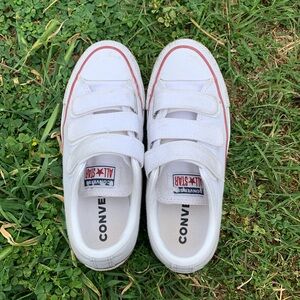 Women’s Coverse All Stars White Velcro Sneakers Size 5